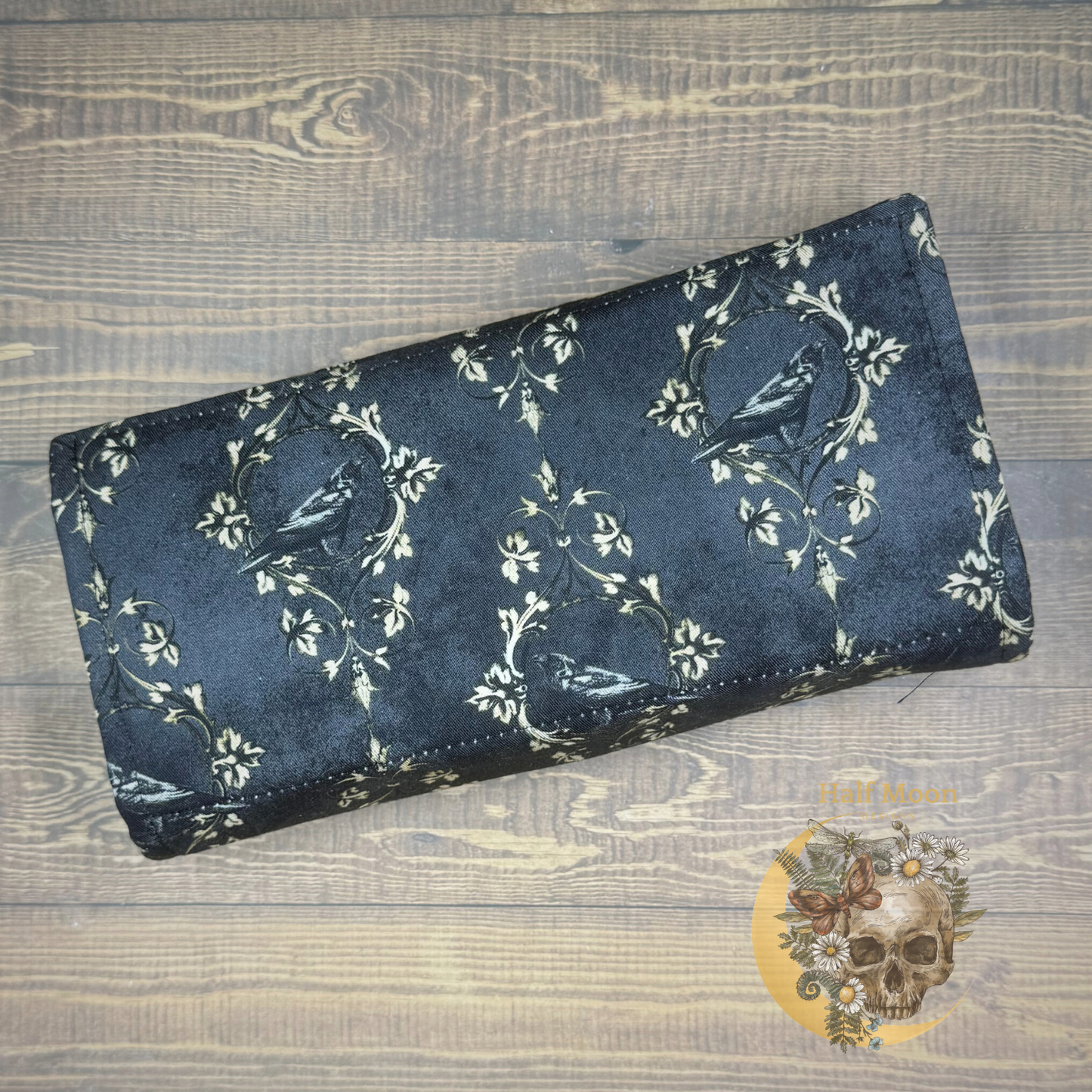 The Tell-Tale Clutch style wallet