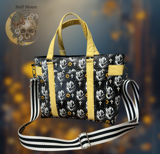 🩸Tote Style Horror Handbag – Custom Creepy Clown Edition 🩸