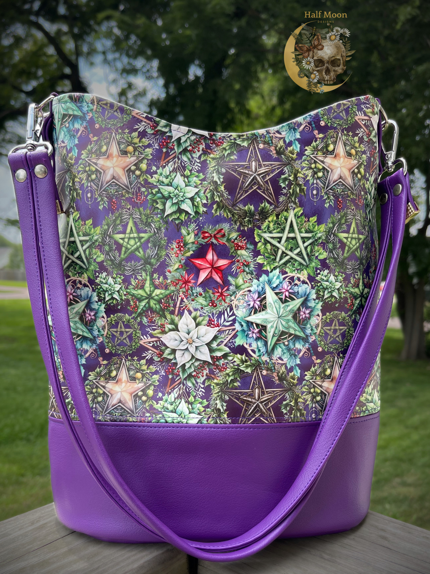 Yule Wreaths bucket style handbag.