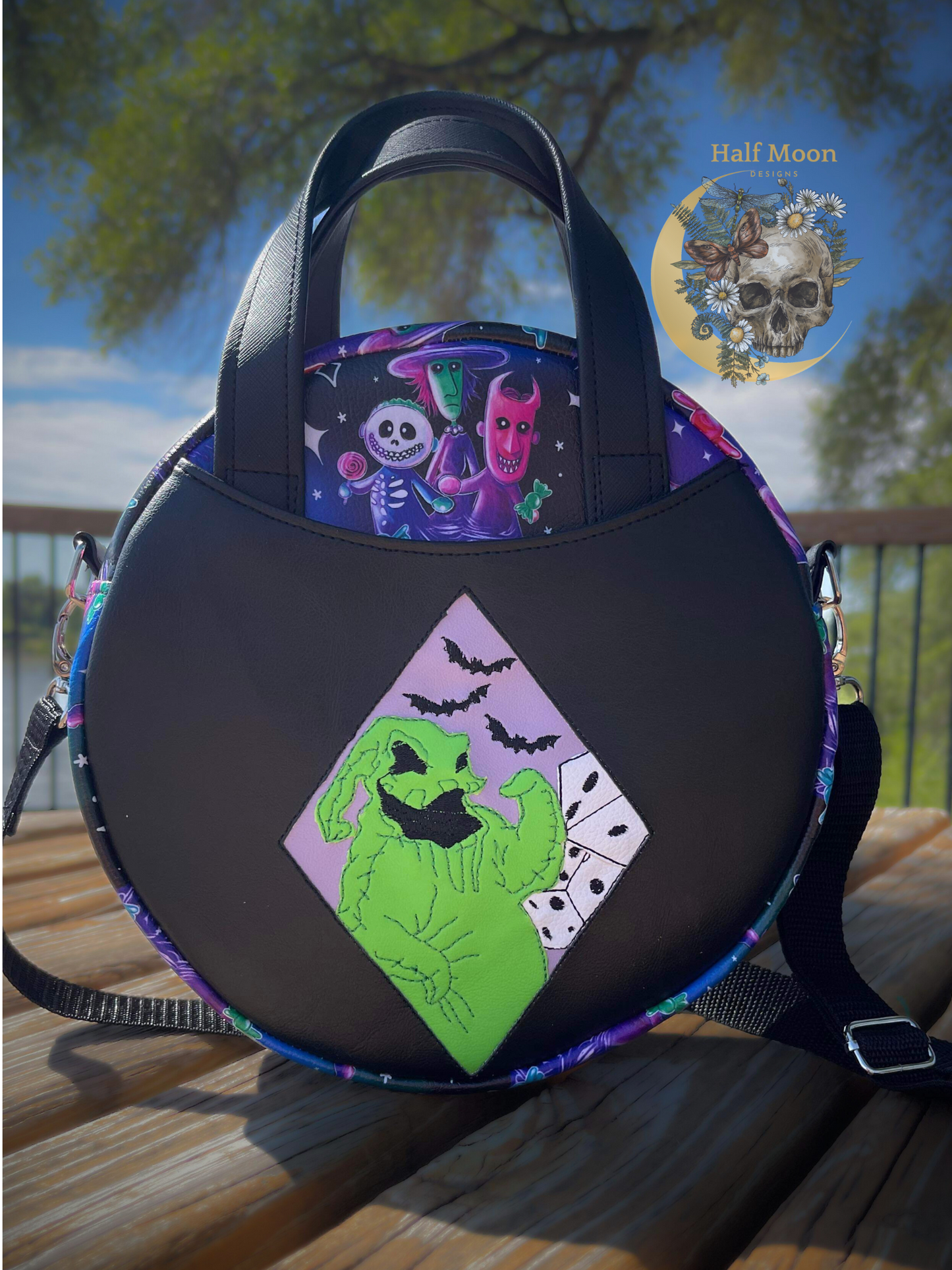 Spooky circle handbag